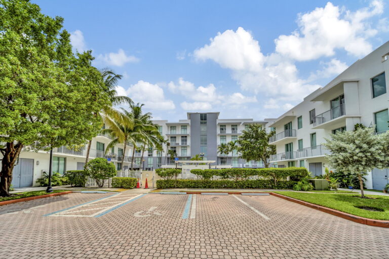 16-web-or-mls-ESC00411 (896)