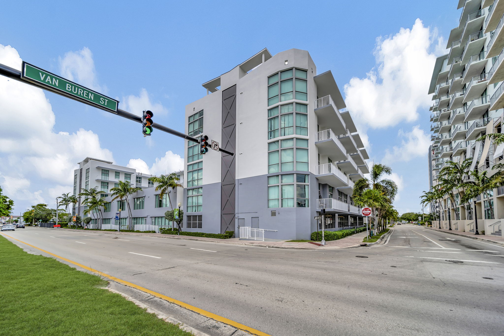 18-web-or-mls-ESC00411 (898)