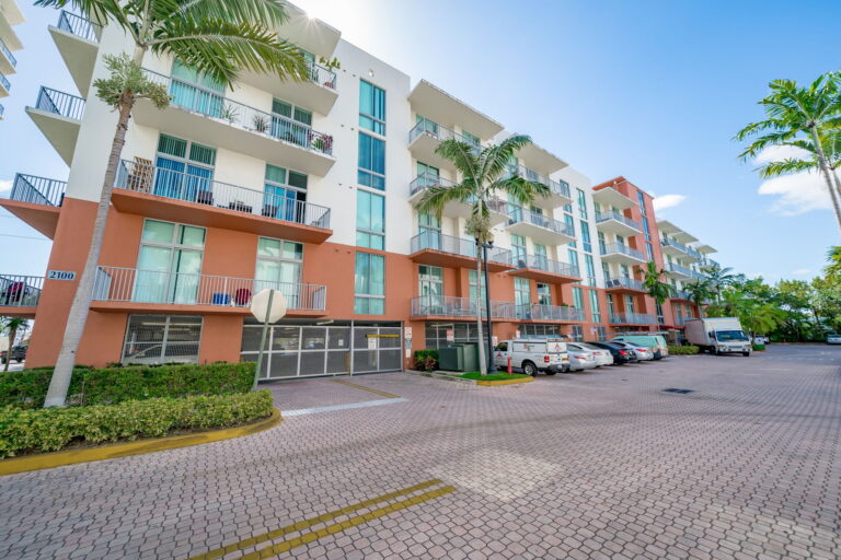 45-web-or-mls-Exterior-8