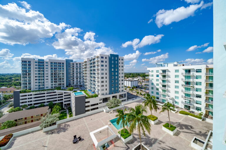 5-web-or-mls-Exterior-6